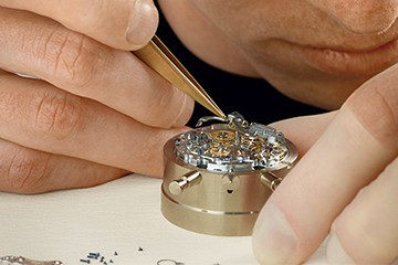 无锡欧米茄手表有水珠维修