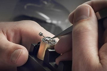 无锡欧米茄表为什么走停