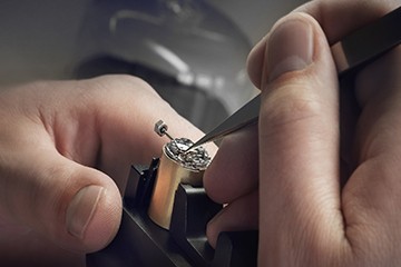 无锡欧米茄表有水气维修